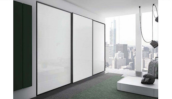 armadio-cornice-scorrevole-vetro-pianca